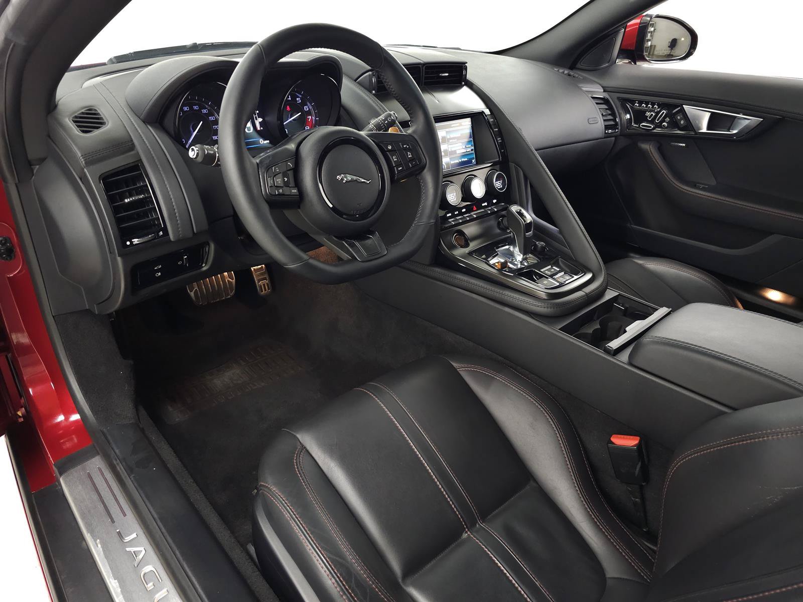 Used 2015 Jaguar F-TYPE S RWD image 13