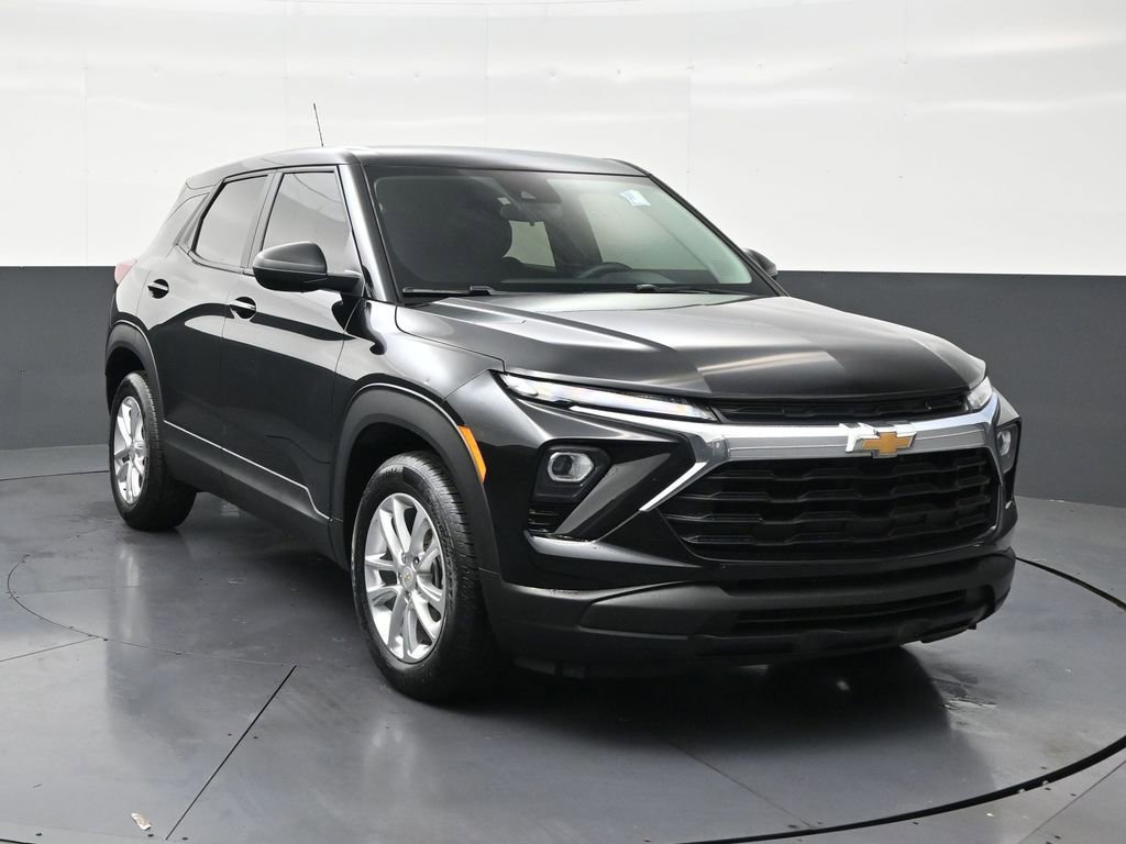 Used 2025 Chevrolet TrailBlazer LS FWD image 7