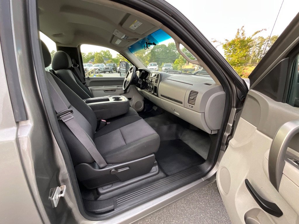 Used 2013 Chevrolet Silverado 1500 W/T w/ LS Package image 15