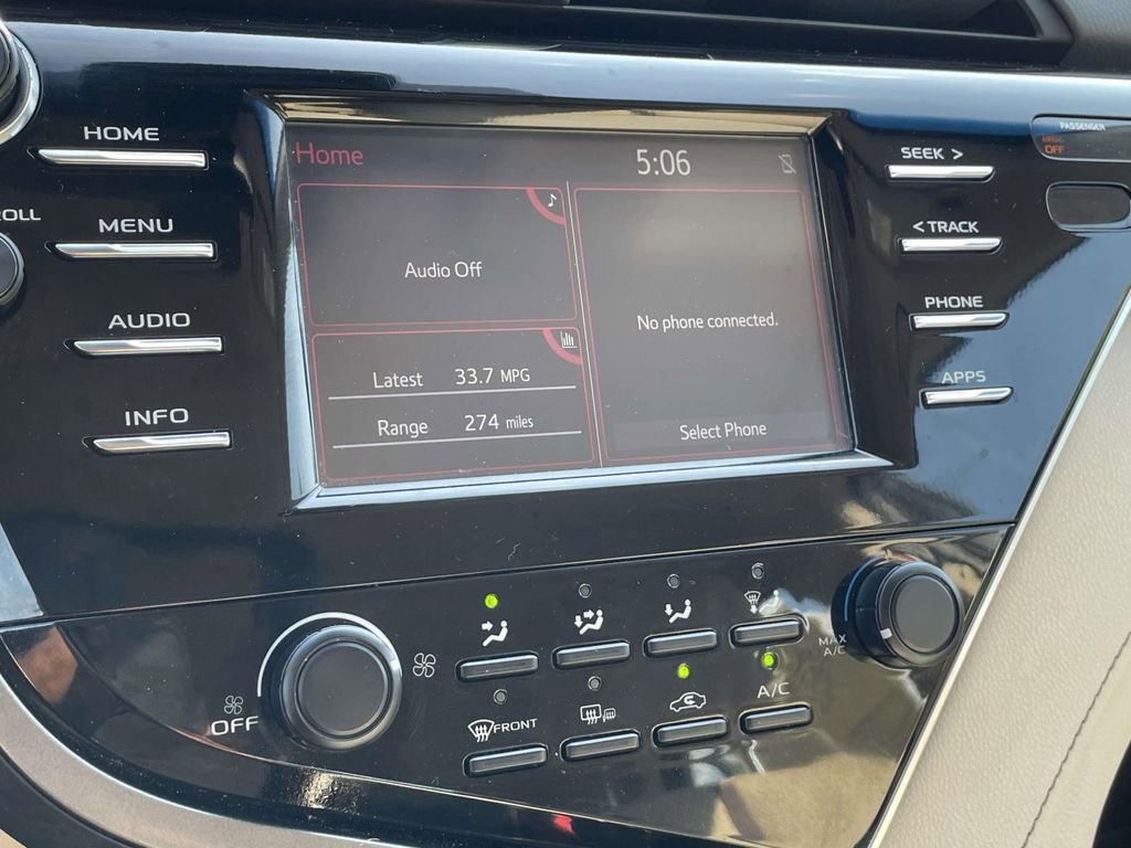 Used 2018 Toyota Camry LE w/ Convenience Package FWD image 31