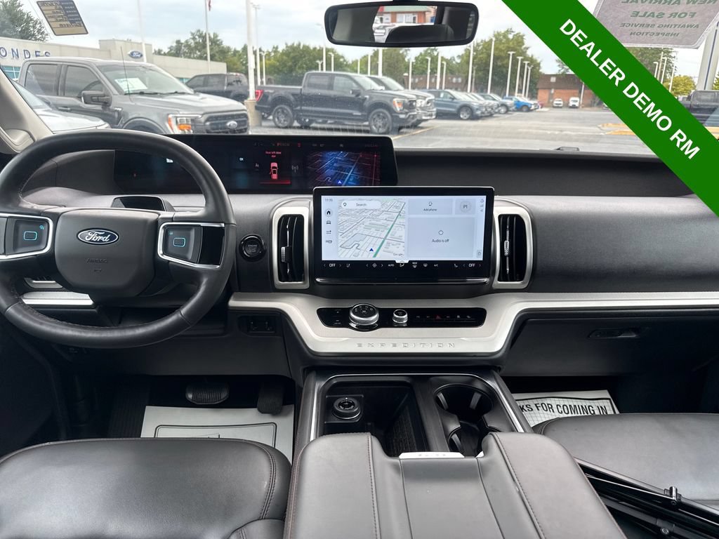 Used 2025 Ford Expedition Max Active AWD/4WD image 19