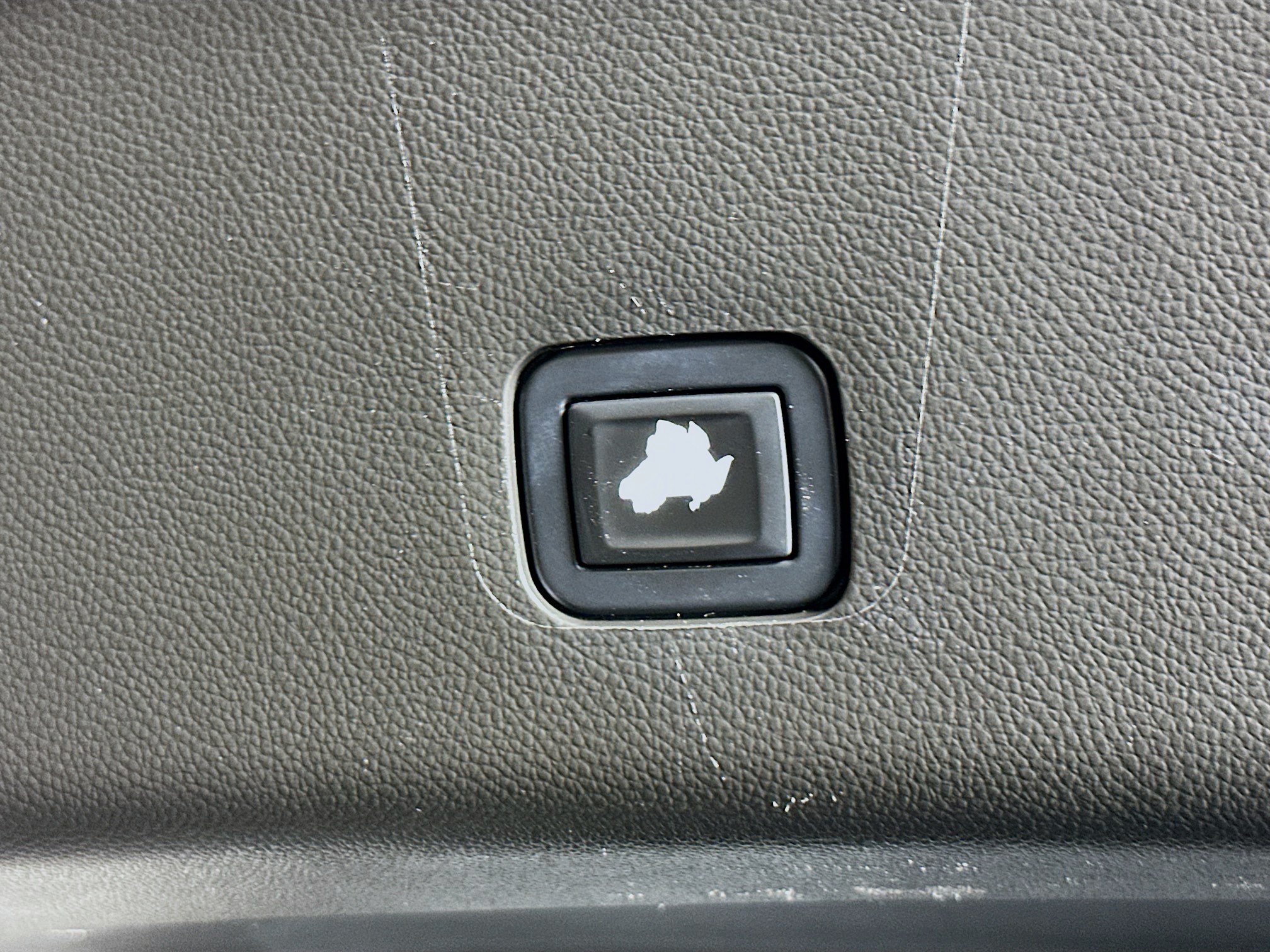 Used 2020 Chevrolet Traverse RS w/ LPO, Floor Liner Package AWD/4WD image 32