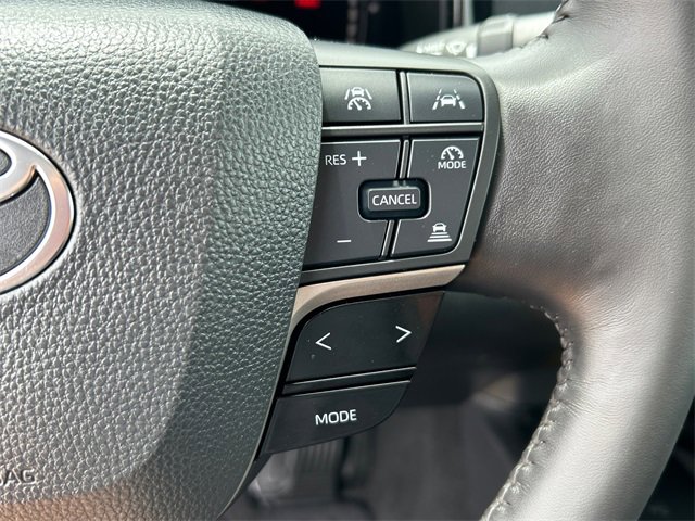 Used 2025 Toyota Camry LE image 30