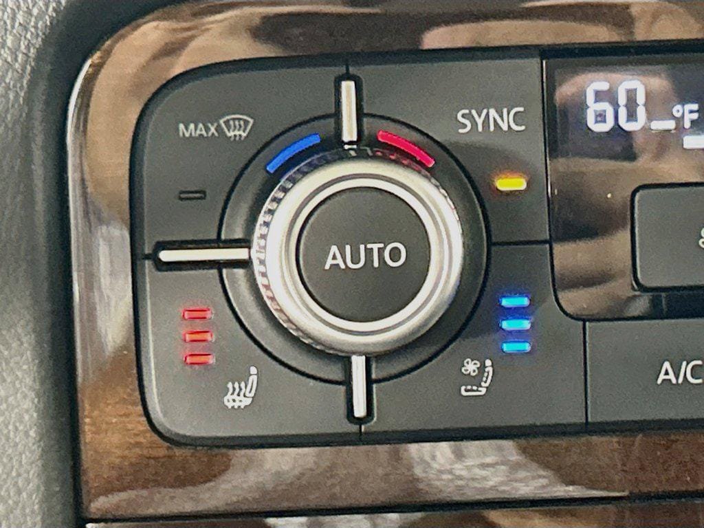 Used 2016 Volkswagen Touareg TDI AWD/4WD image 20