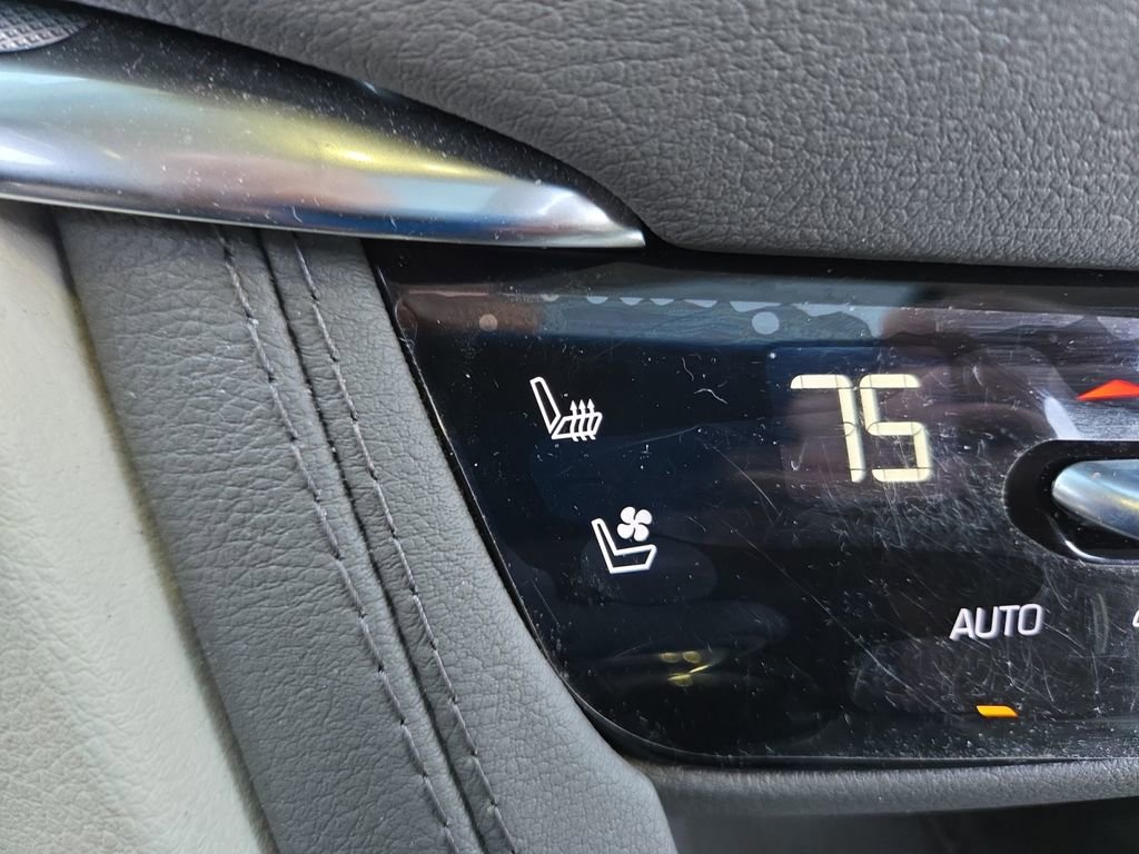 Certified 2023 Cadillac XT5 Premium Luxury w/ LPO, Floor Liner Package image 22