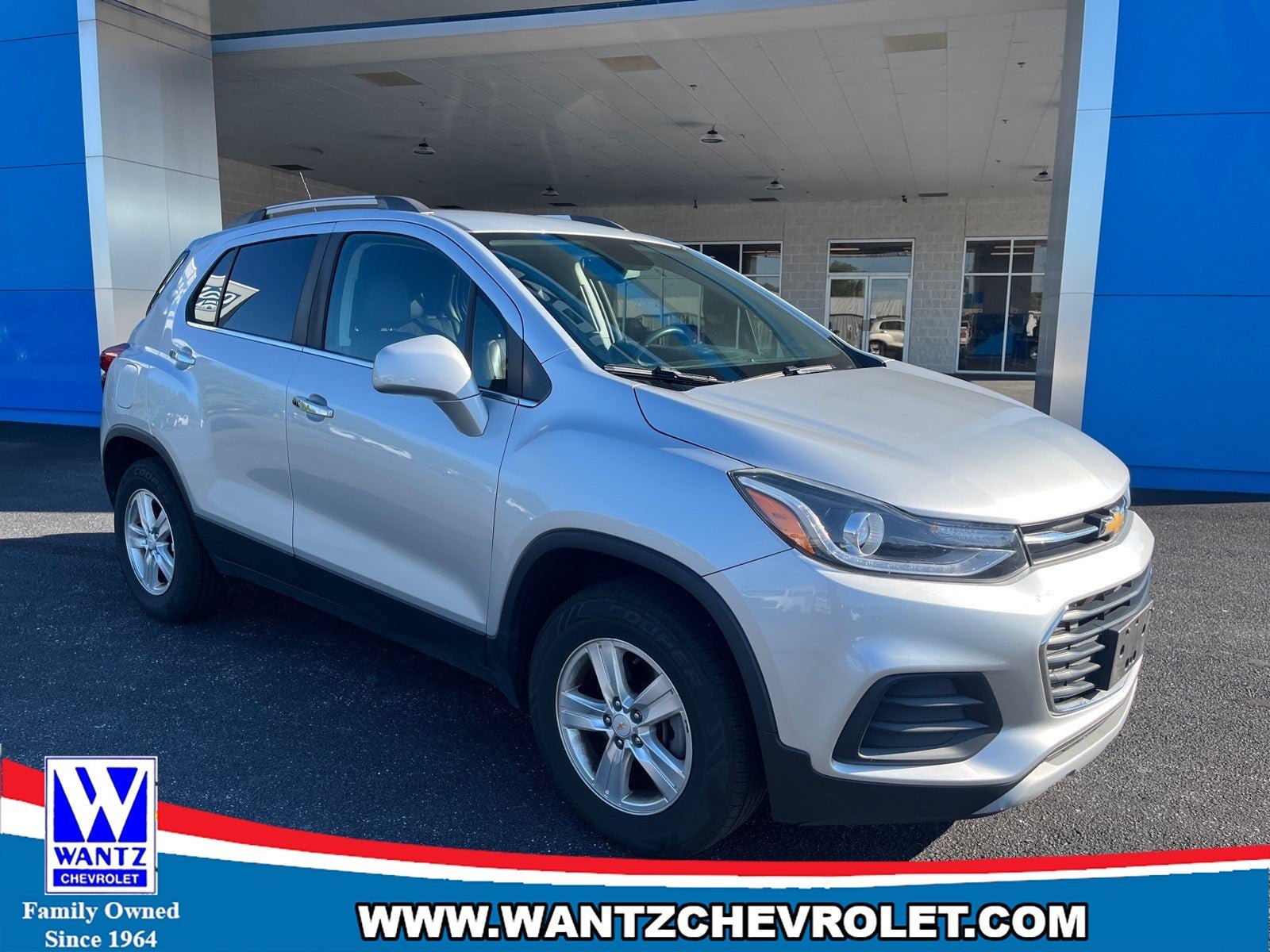 Used 2019 Chevrolet Trax LT w/ LT Convenience Package AWD/4WD image 4