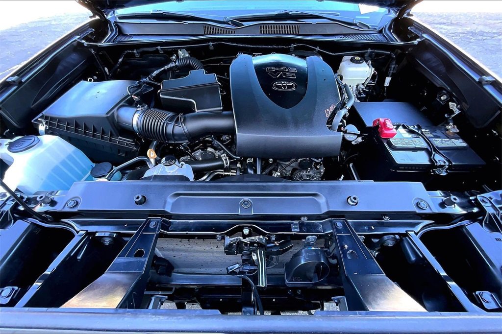 Certified 2023 Toyota Tacoma TRD Off-Road image 31