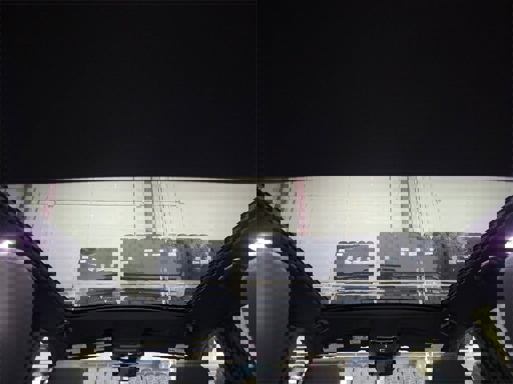 New 2025 Land Rover Discovery Sport Dynamic SE image 27