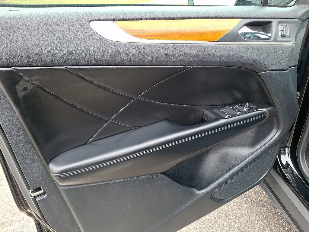 Used 2017 Lincoln MKC Select w/ Select Plus Package image 14