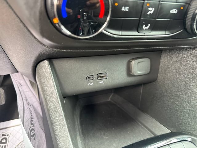 Used 2024 Buick Encore GX Preferred FWD image 32