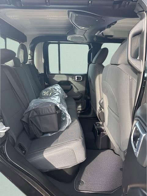 New 2026 Jeep Gladiator Sport image 24