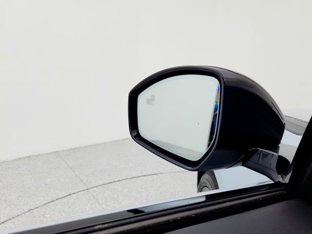 New 2026 Land Rover Range Rover Velar Dynamic SE image 23