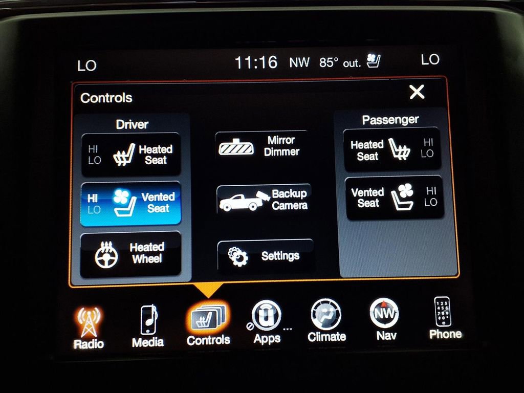 Used 2016 RAM 3500 Laramie AWD/4WD image 16