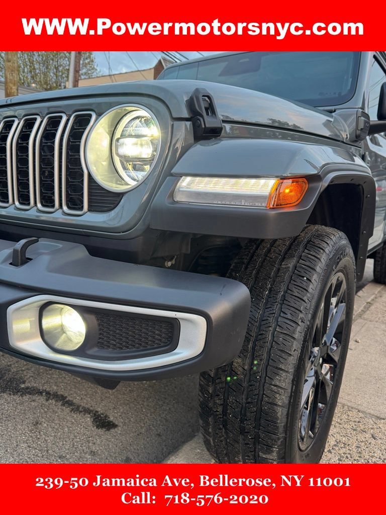 Used 2025 Jeep Wrangler Unlimited Sahara w/ Safety Group AWD/4WD image 10