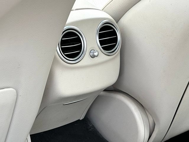 Certified 2019 Mercedes-Benz E 300 4MATIC image 32