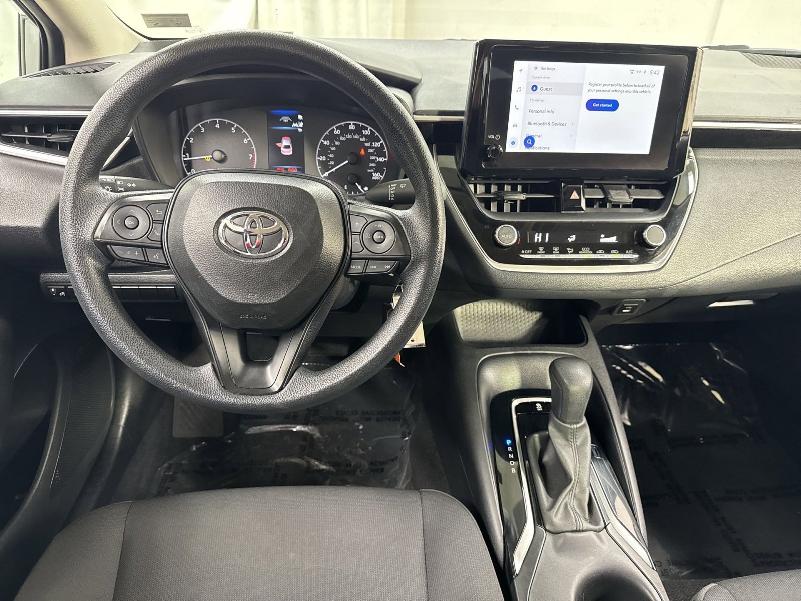 Used 2024 Toyota Corolla LE image 27