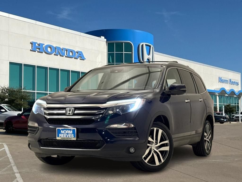 Used 2018 Honda Pilot Touring image 1