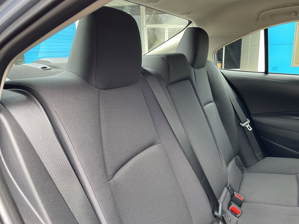 Used 2025 Toyota Corolla LE image 32