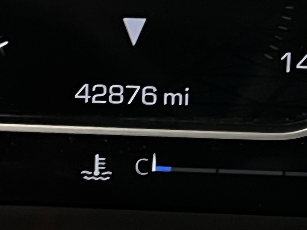 Used 2024 GMC Sierra 3500 Denali w/ Denali Reserve Package image 32