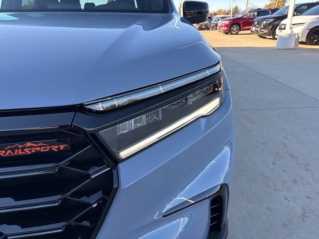 New 2025 Honda Pilot TrailSport image 9