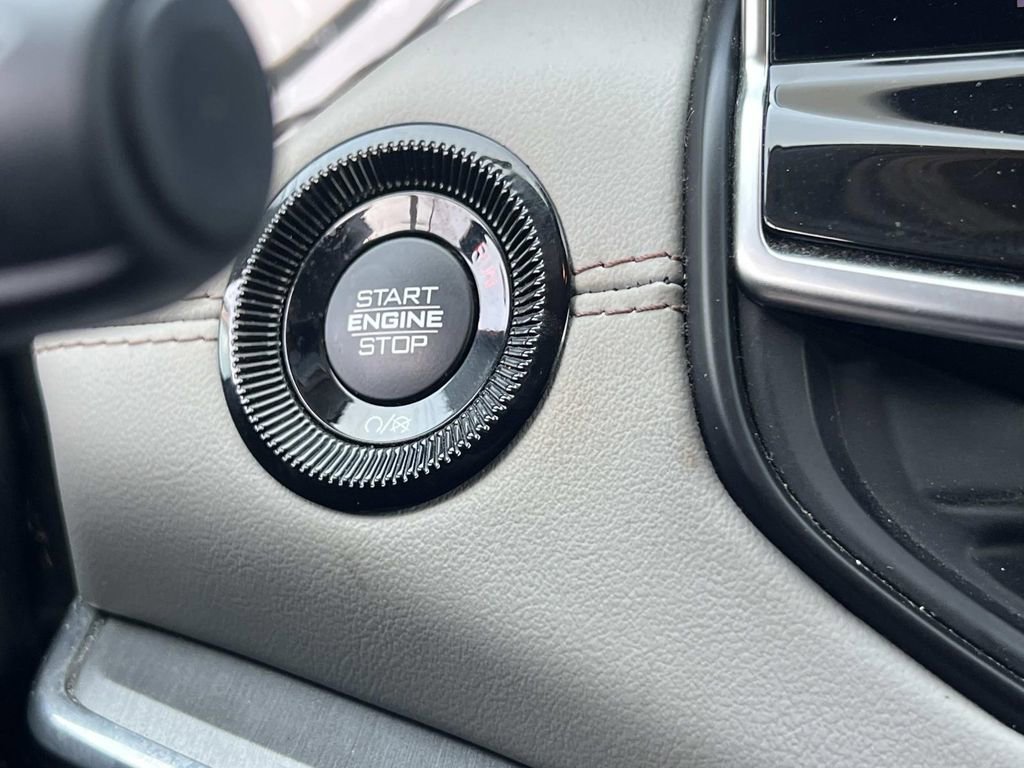 Used 2022 Jeep Compass Limited image 24