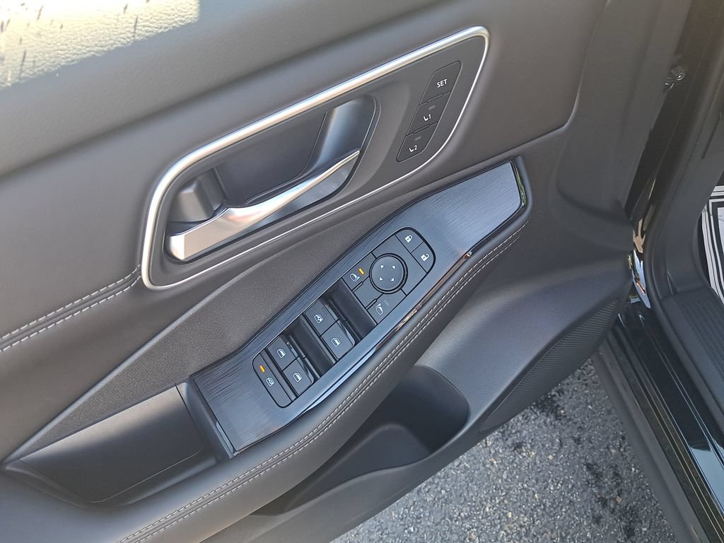 New 2026 Nissan Rogue Platinum AWD/4WD image 12