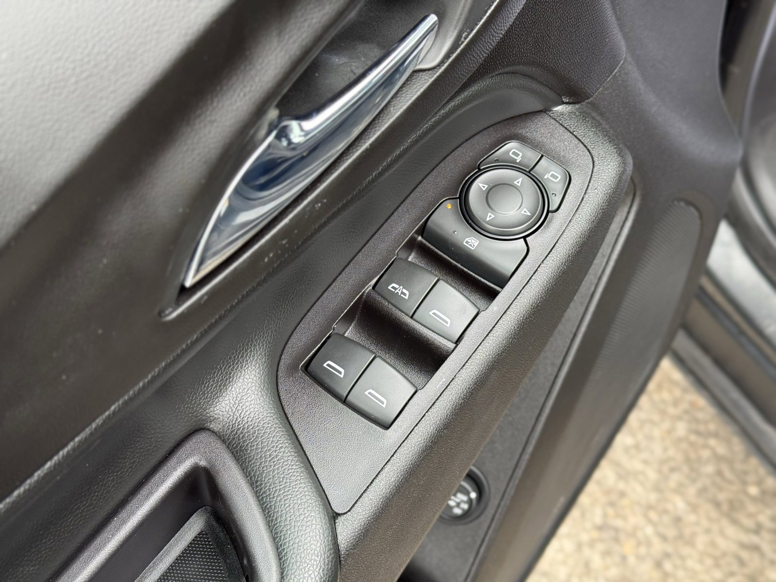 Used 2018 Chevrolet Equinox LT image 14