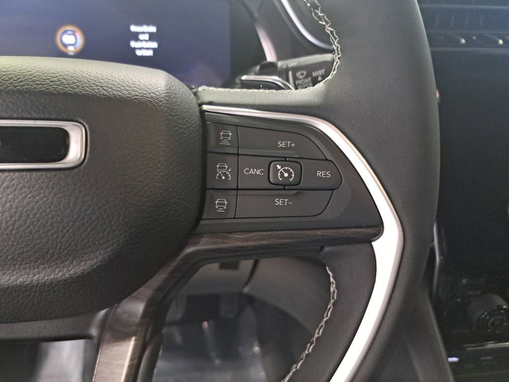 Certified 2024 Jeep Grand Cherokee Limited image 19