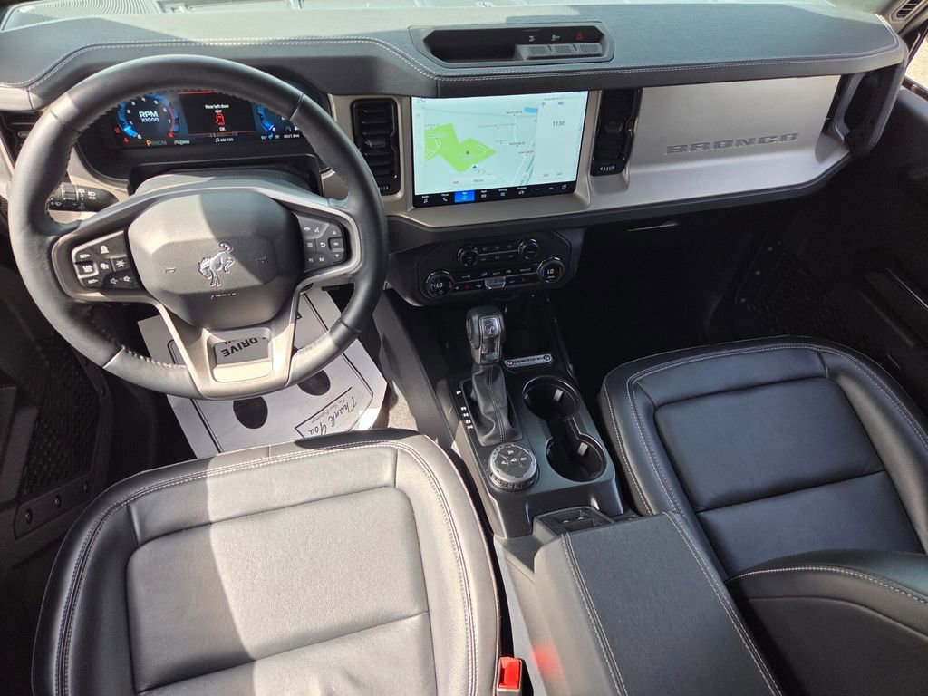 Used 2025 Ford Bronco Outer Banks image 9