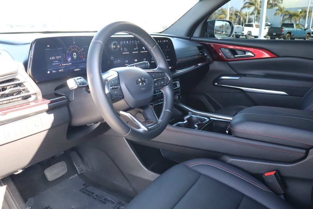 Used 2025 Chevrolet Traverse Z71 w/ Driver Confidence Package AWD/4WD image 18
