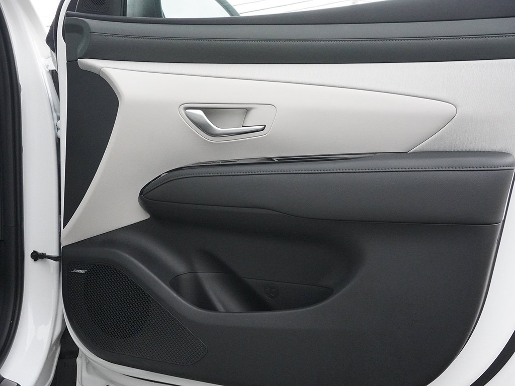 Used 2025 Hyundai Tucson Limited AWD/4WD image 27