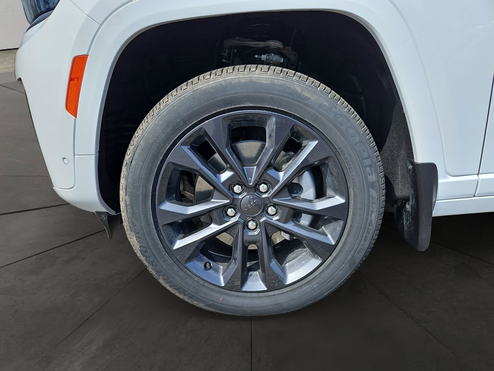 New 2026 Jeep Grand Cherokee L Limited image 14