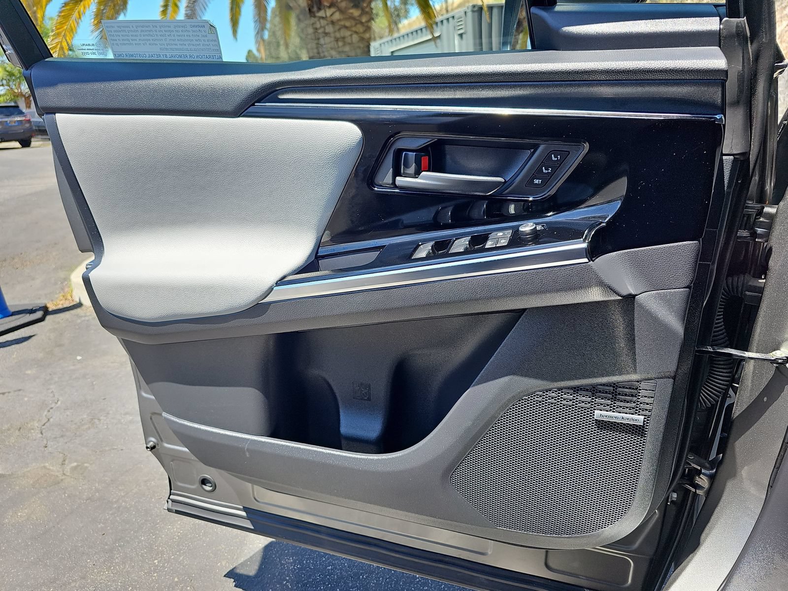 Certified 2023 Subaru Solterra AWD image 27