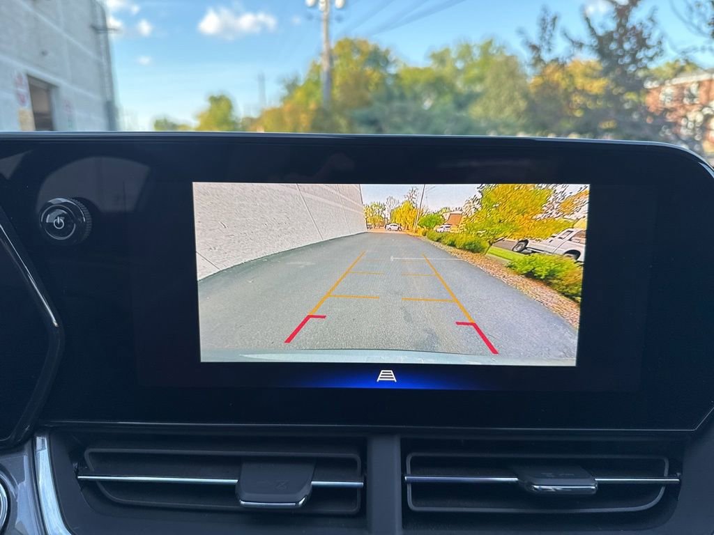 Used 2024 Chevrolet Trax ACTIV w/ Driver Confidence Package image 29