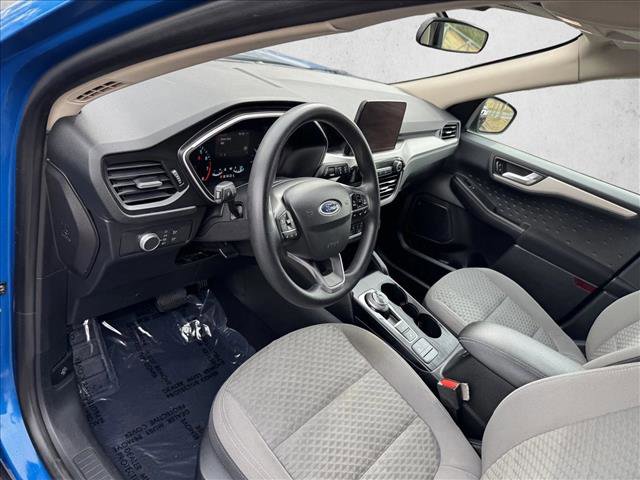 Used 2020 Ford Escape SE image 11