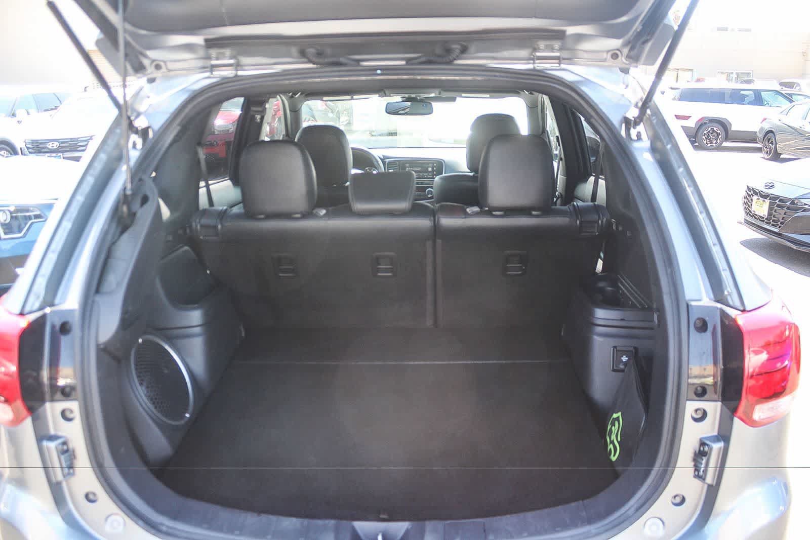 Used 2019 Mitsubishi Outlander GT AWD/4WD image 34