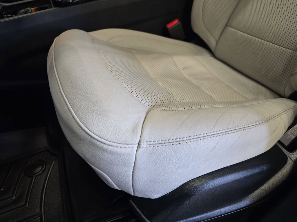 Used 2017 Mercedes-Benz GLS 450 4MATIC image 33