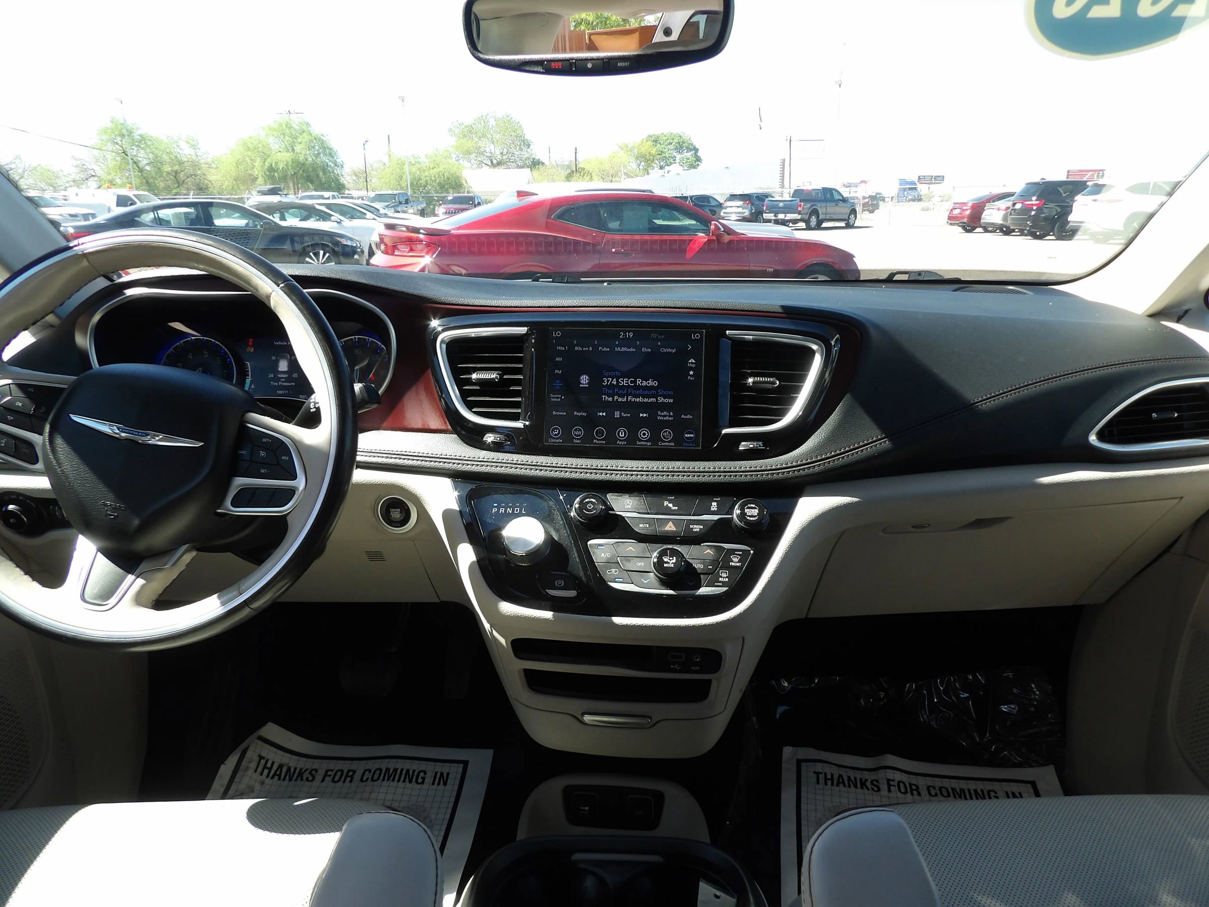 Used 2020 Chrysler Pacifica Limited image 19