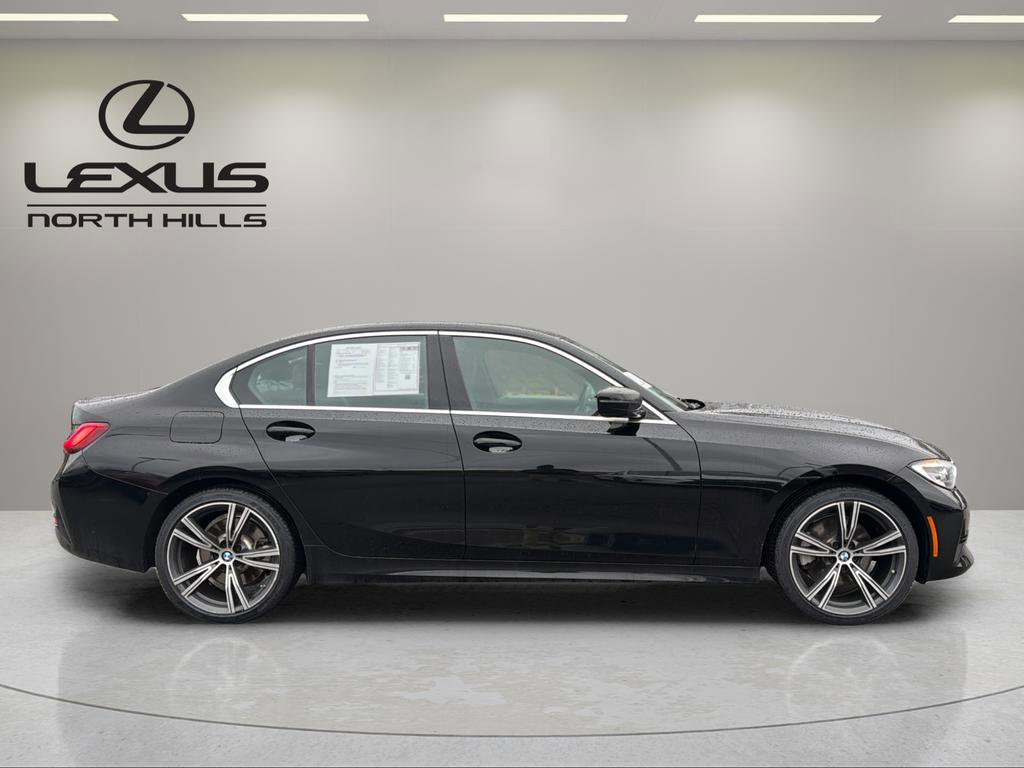 Used 2020 BMW 330i xDrive Sedan w/ Driving Assistance Package image 4