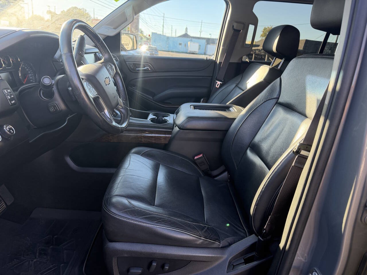 Used 2017 Chevrolet Suburban LT AWD/4WD image 7