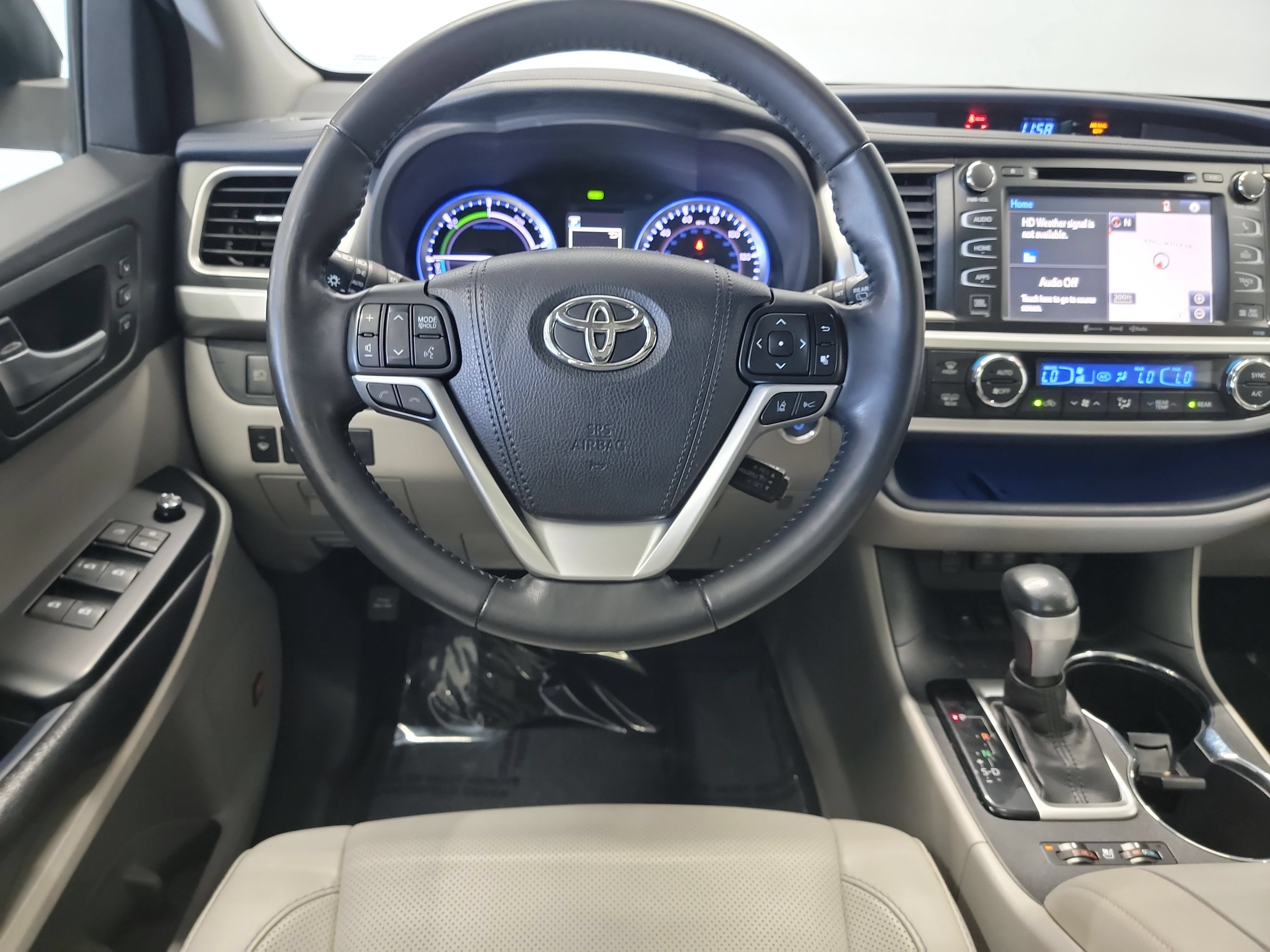 Used 2018 Toyota Highlander Limited Platinum AWD/4WD image 16