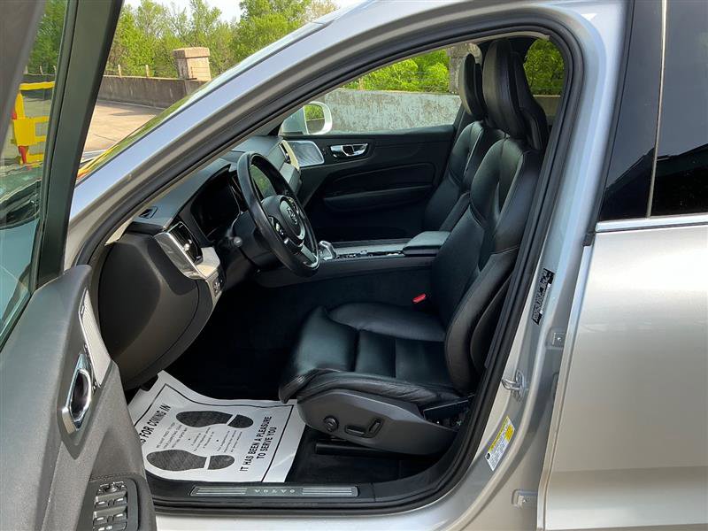 Used 2018 Volvo XC60 T8 Inscription w/ Advanced Package AWD/4WD image 27