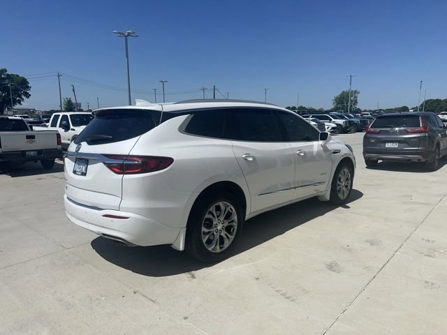 Used 2020 Buick Enclave Avenir w/ Avenir Technology Package AWD/4WD image 3