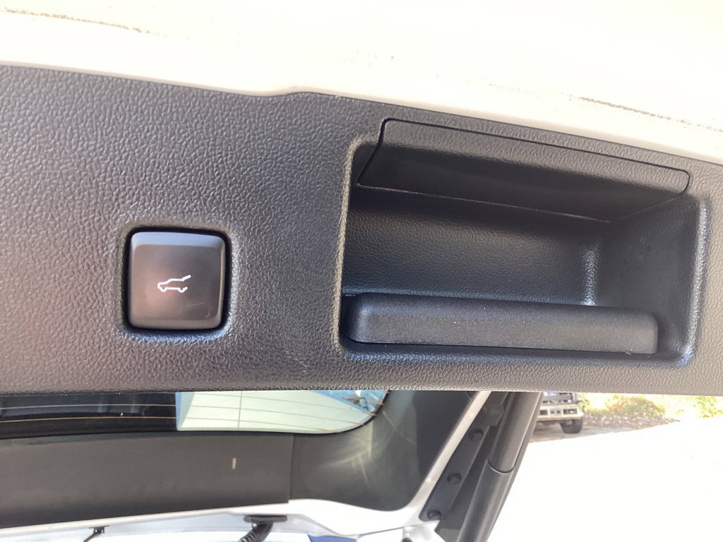 Used 2022 Ford Escape SE w/ Convenience Package FWD image 15