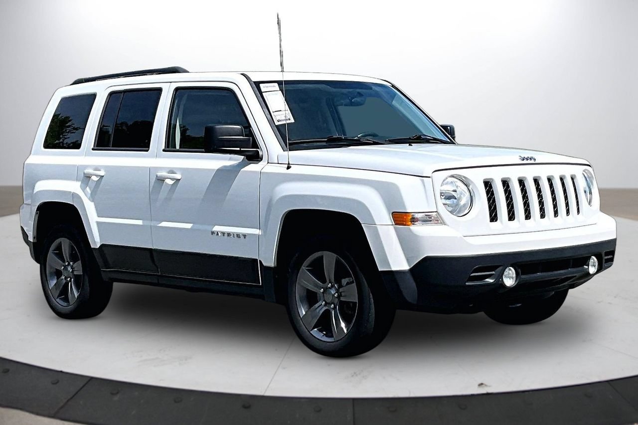 Used 2015 Jeep Patriot High Altitude FWD image 2