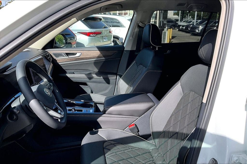 New 2026 Volkswagen Atlas SEL Premium R-Line AWD/4WD image 18