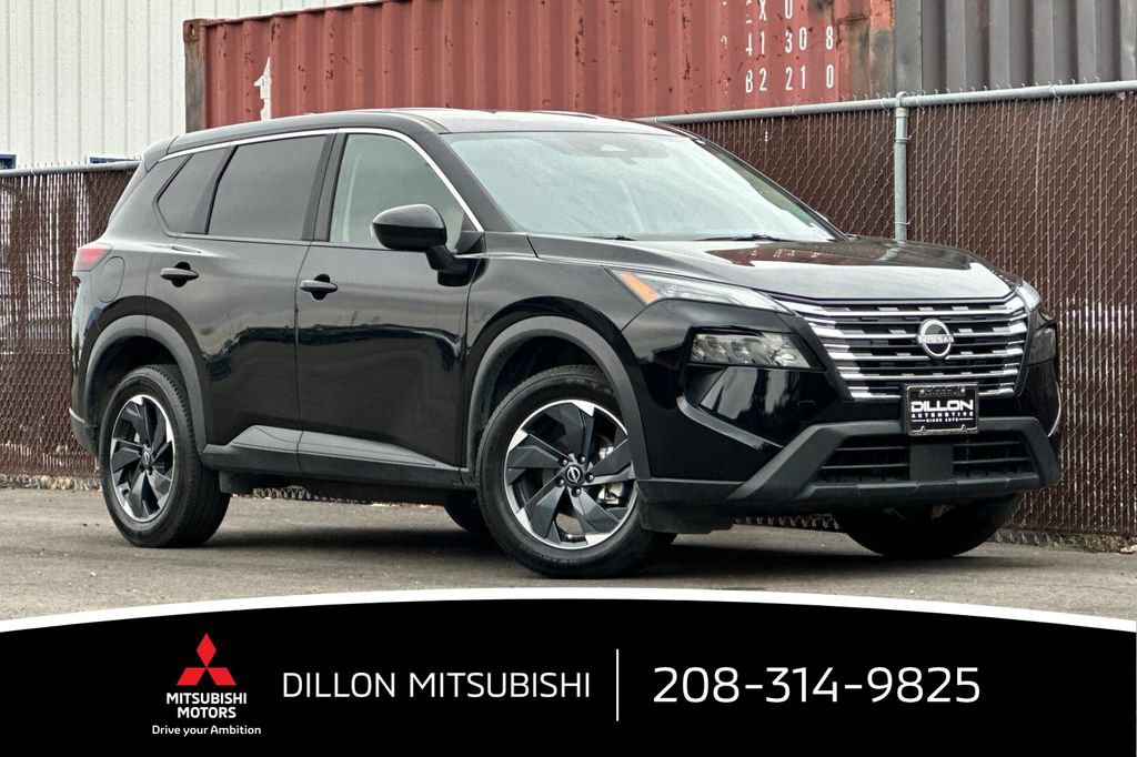 Used 2025 Nissan Rogue SV AWD/4WD image 2