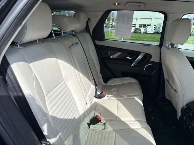 Used 2020 Land Rover Discovery Sport SE image 14