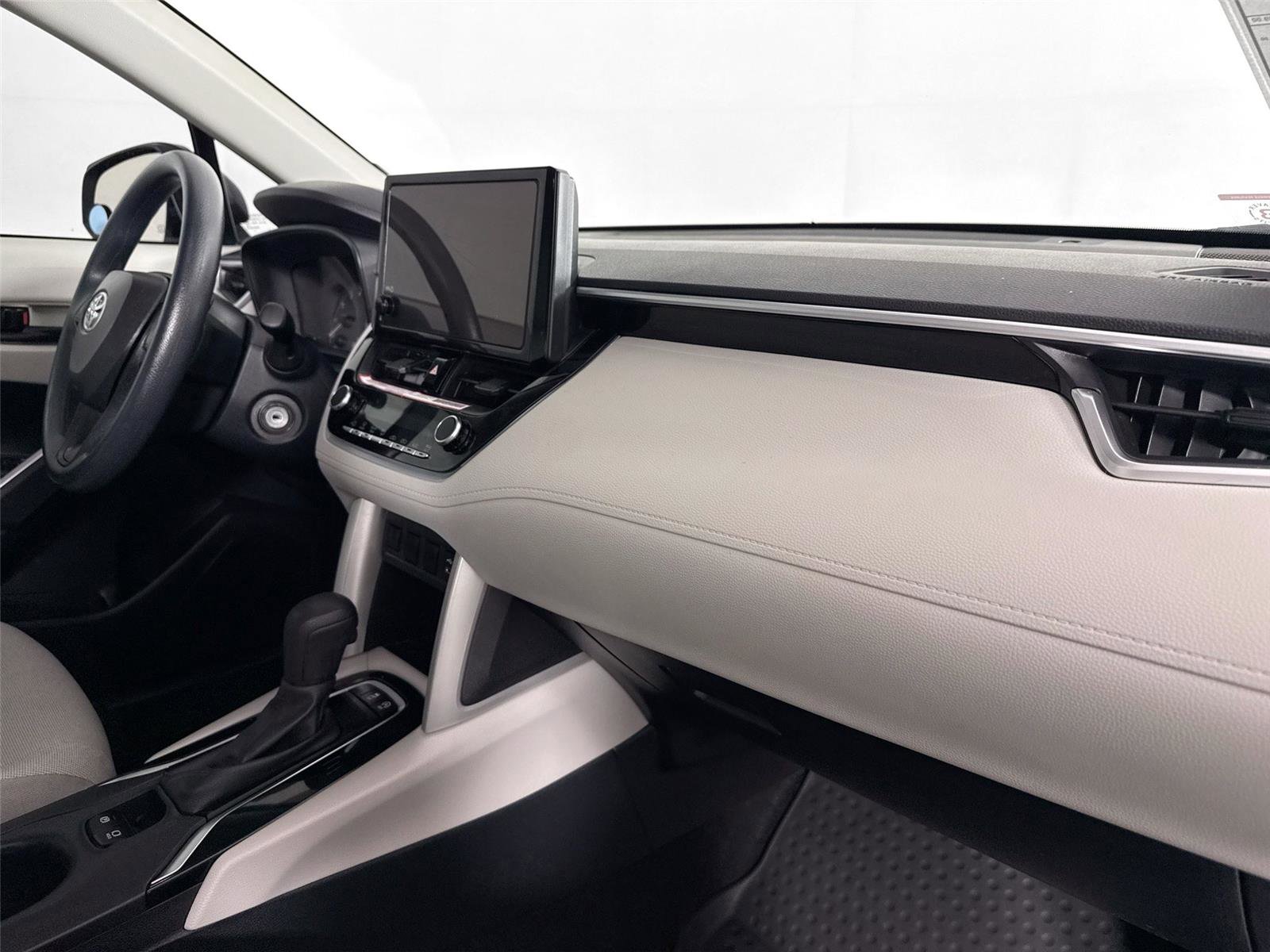 Certified 2024 Toyota Corolla Cross L FWD image 37