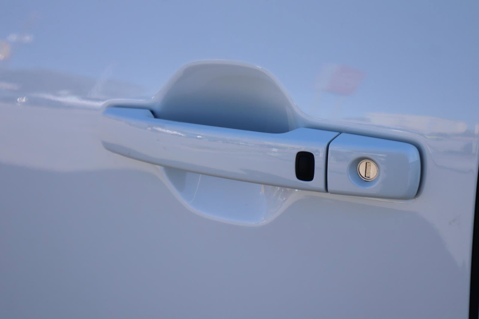 New 2026 Nissan Frontier 4x4 Crew Cab image 4